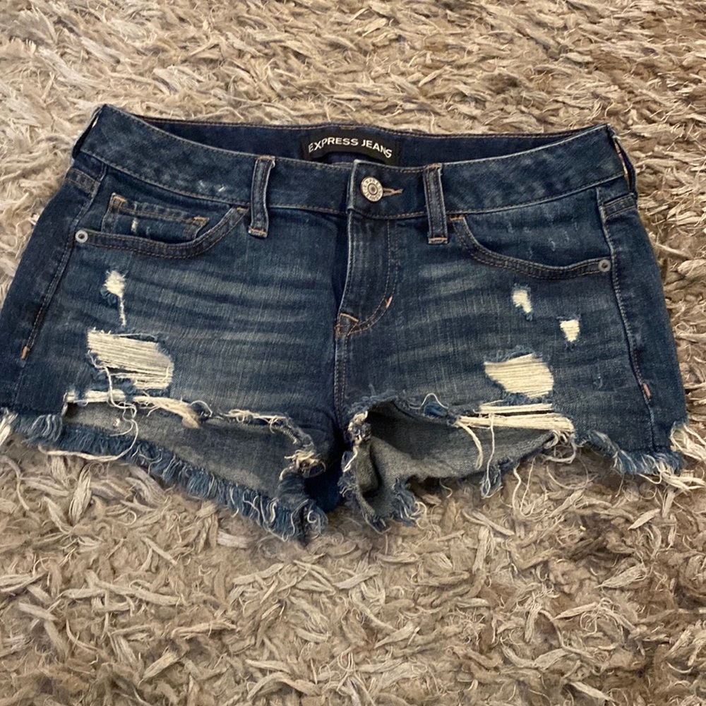 Express denim shorts size 6